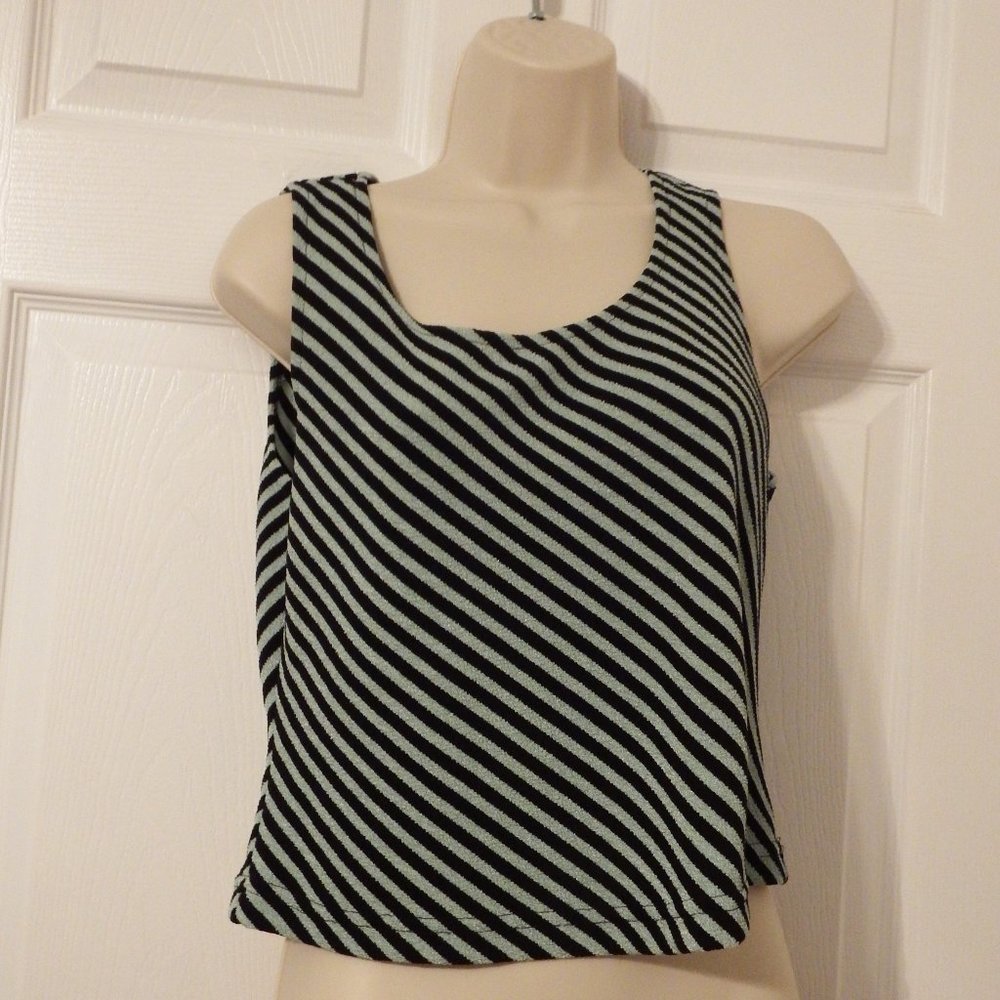 2 piece set- jacket and tank, Size 12 Petite - Picture 4 of 7